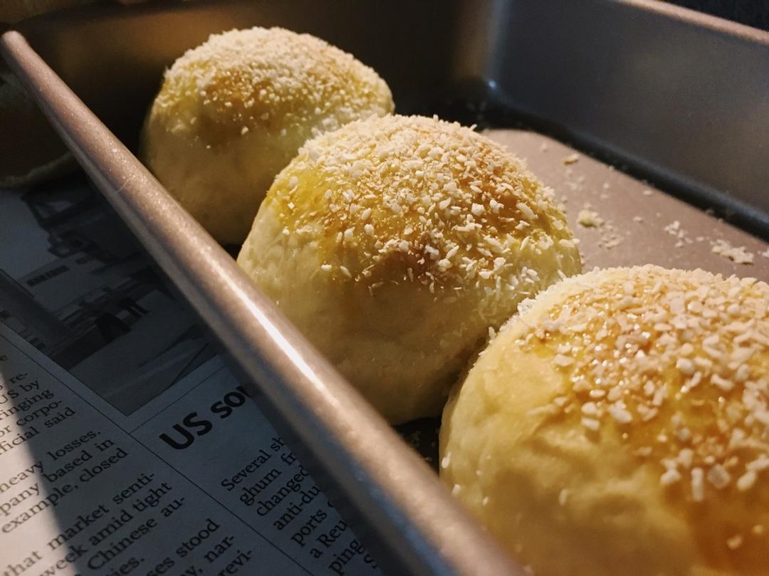 一次发酵椰蓉餐包