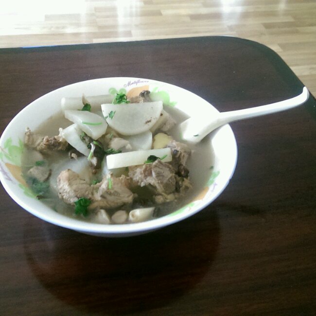 清炖排骨萝卜汤