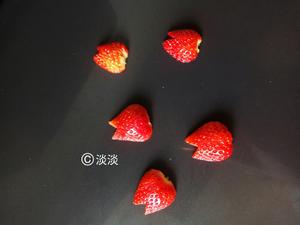 郁金香/简易草莓盘饰的做法 步骤1