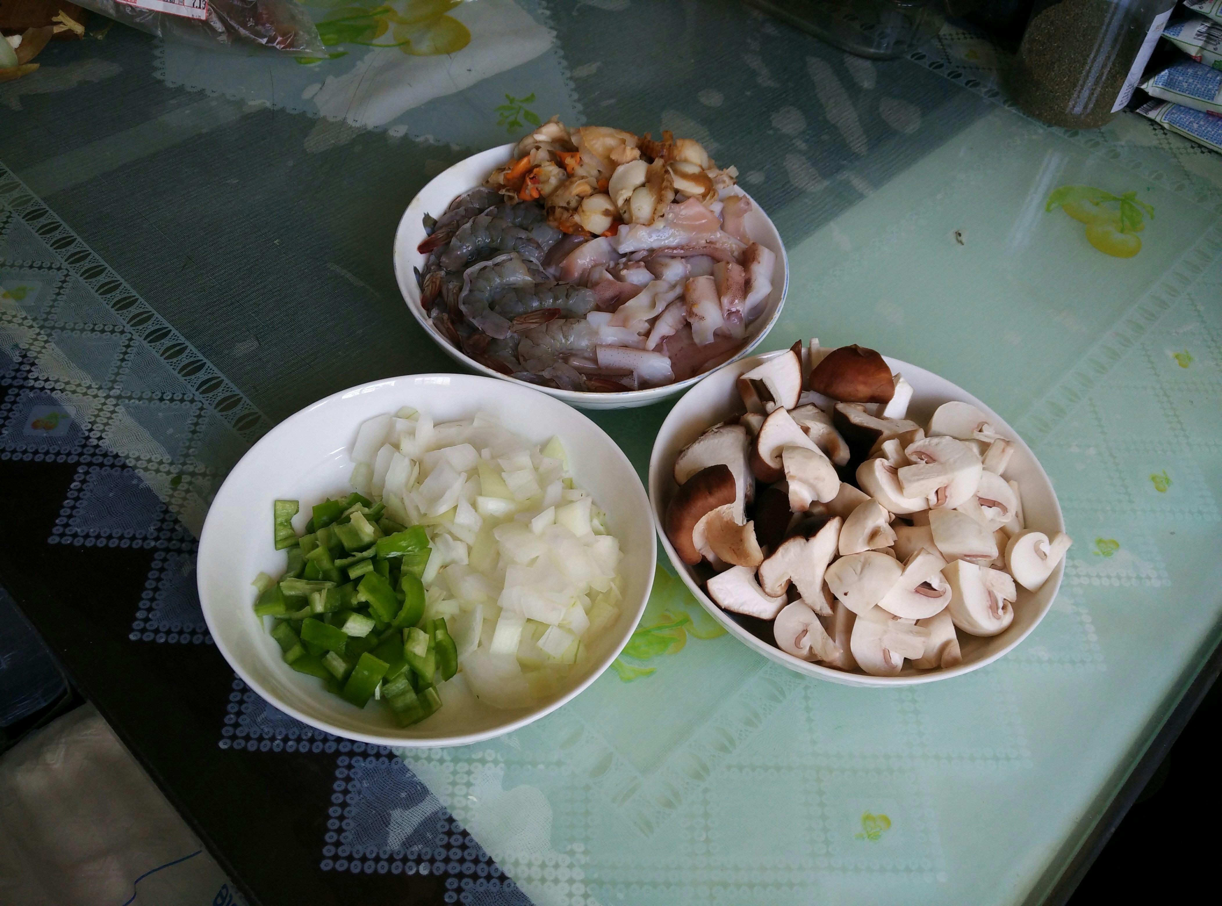 咖喱海鲜烩的做法 步骤1