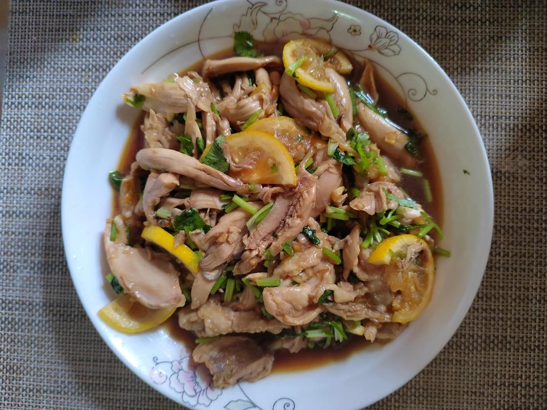 凉拌手撕鸡腿