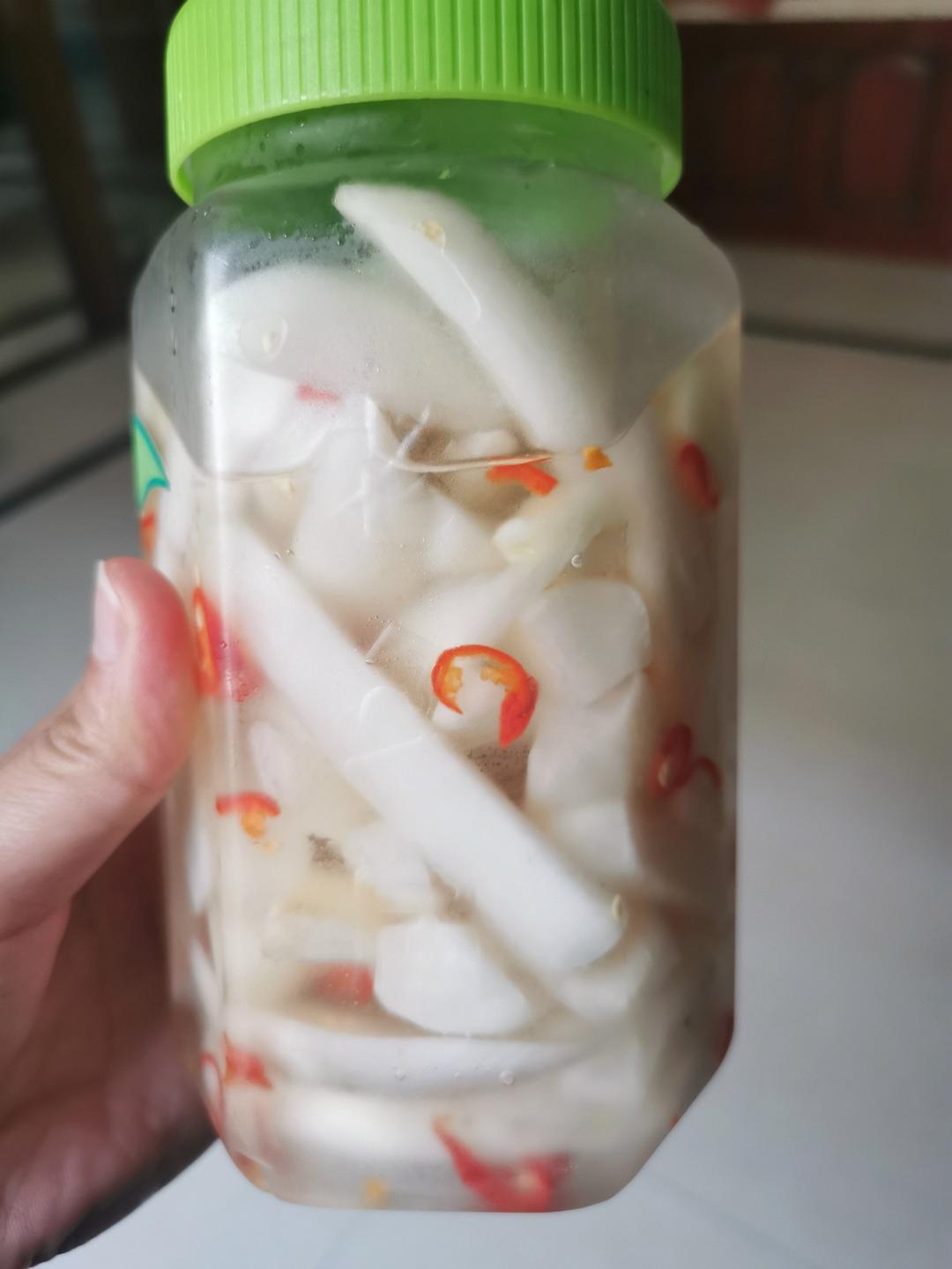 腌萝卜，酸甜爽口