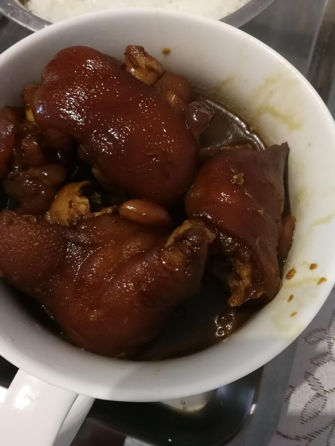 花生豆酱焖猪脚