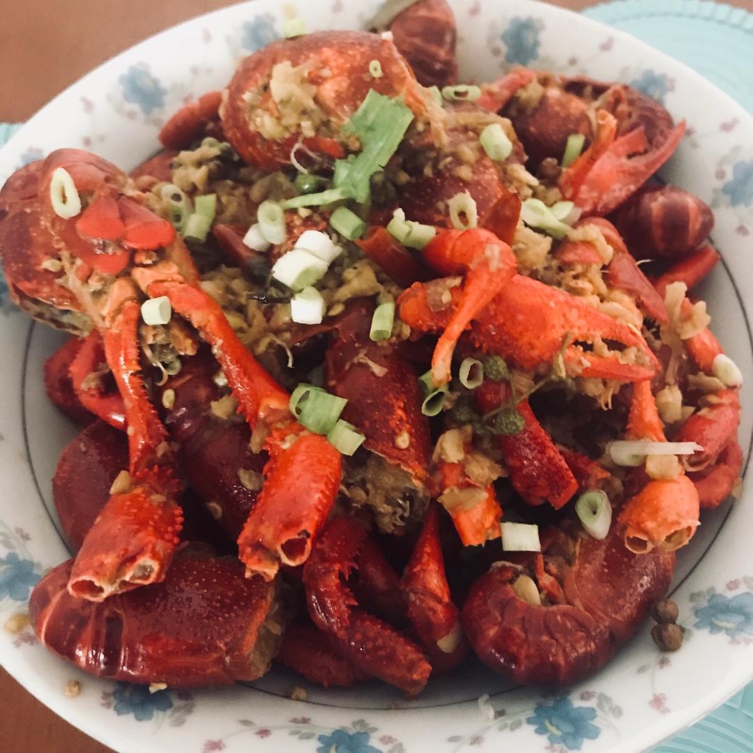 橘丽丝的蒜蓉小龙虾