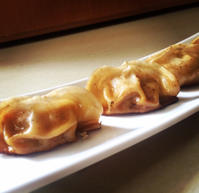 速冻水饺吃腻了吗~变锅贴吧(๑´ڡ`๑)