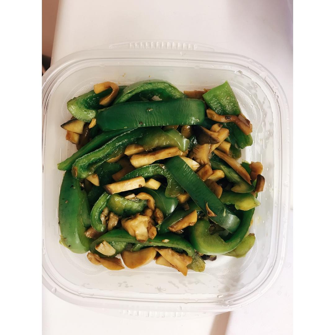 青椒素炒杏鲍菇