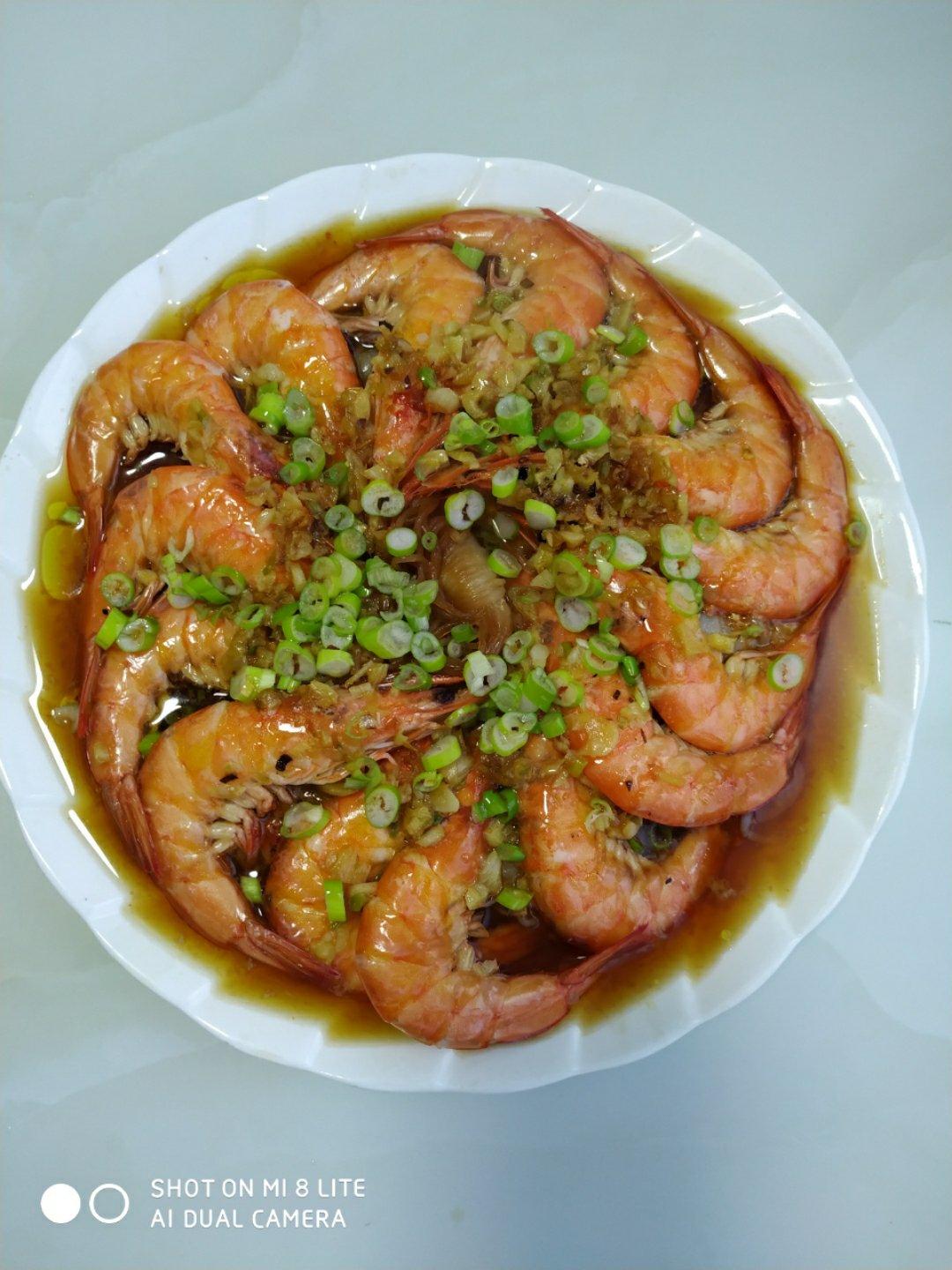 虾最美味的吃法必须是这个——蒜蓉蒸虾（多动图，孔瑶的食谱）