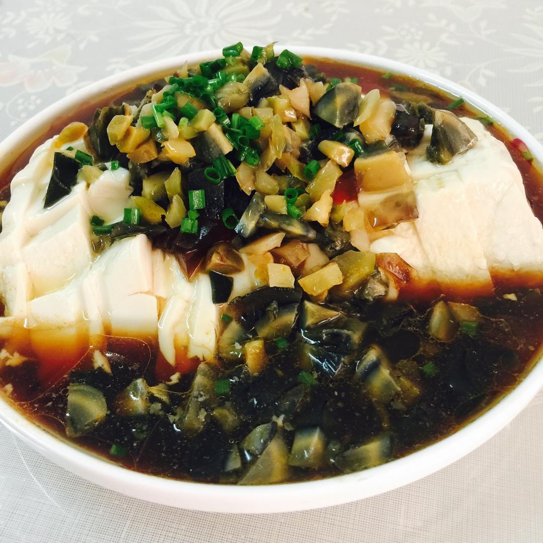 皮蛋拌豆腐
