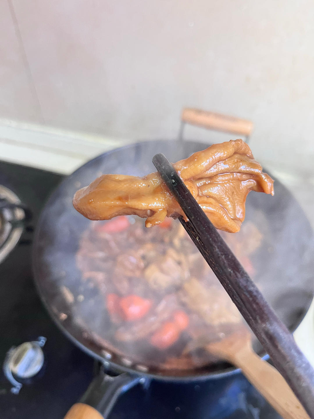 香卤鸭掌（好吃得不得了）