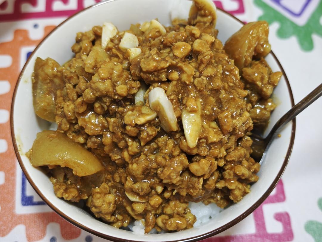 肉沫卤肉饭