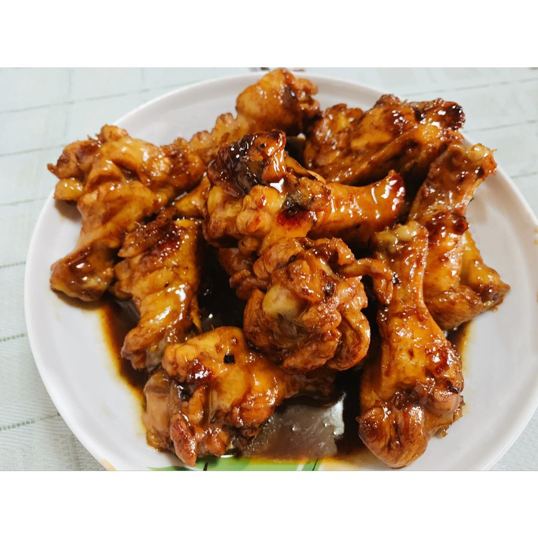 一只八戒做的可乐鸡翅根