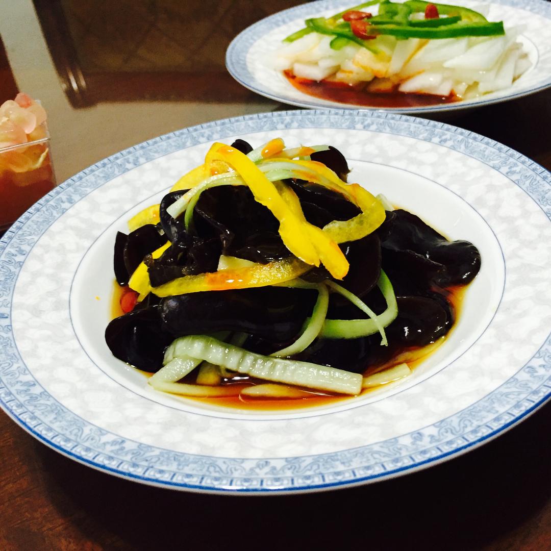 凉拌黑木耳的做法