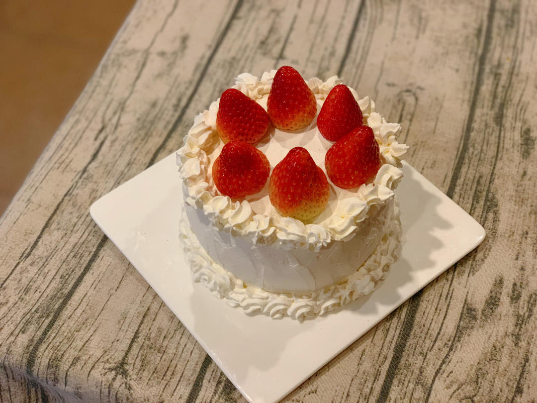 《Tinrry+》草莓奶油蛋糕（8寸配方）