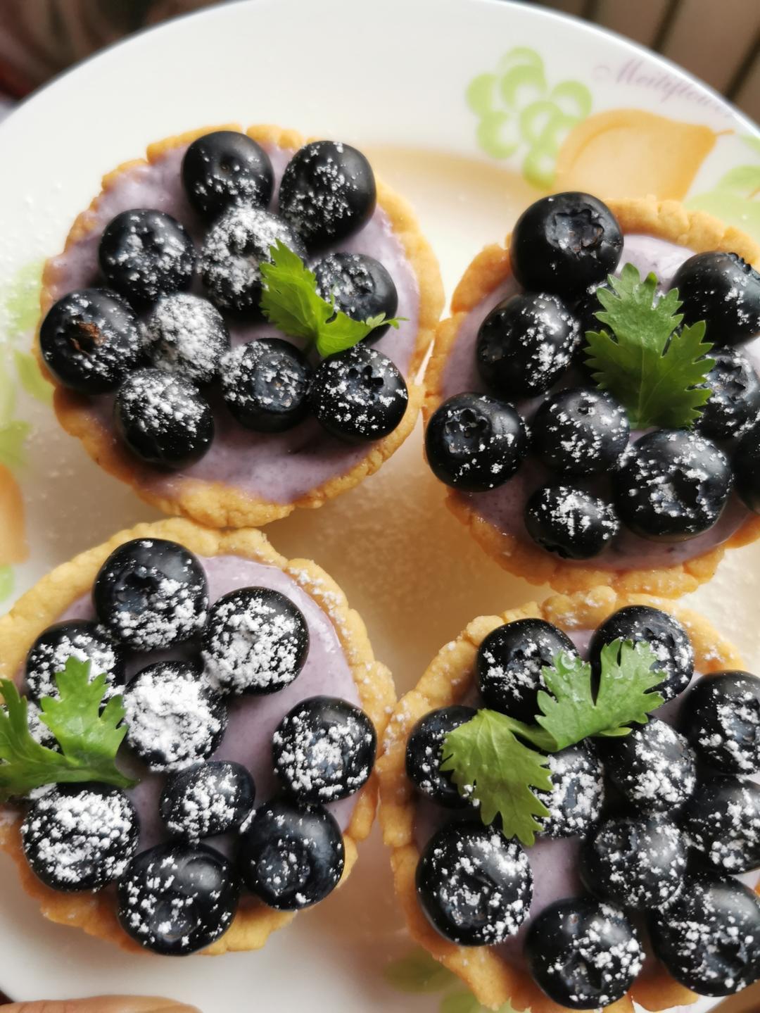 精致下午茶！蓝莓乳酪挞！