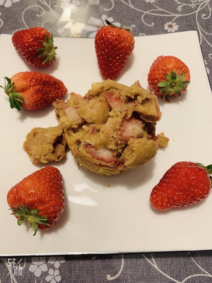 懒人草莓玛芬蛋糕