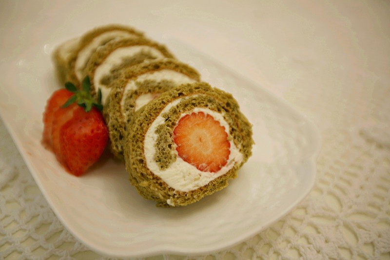 抹茶草莓蛋糕卷