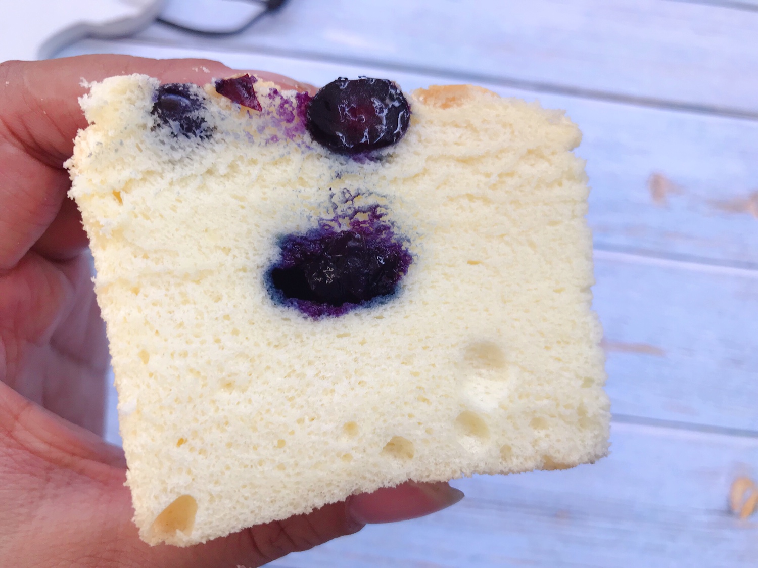 蓝莓戚风蛋糕，六寸配方，家里普通烤箱就可以的做法 步骤14