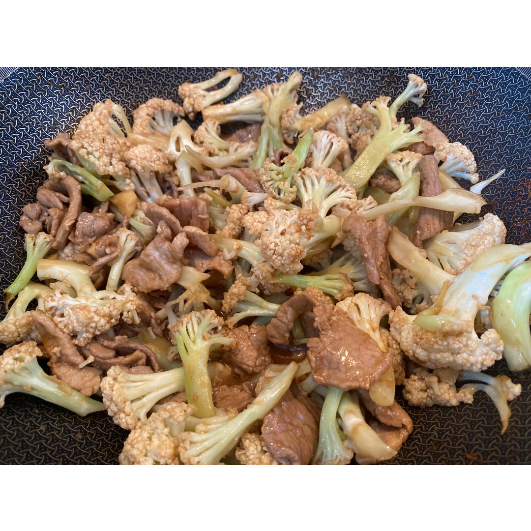 干煸菜花（花菜炒肉）