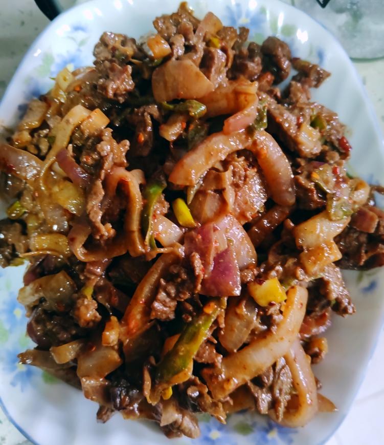 家常孜然洋葱炒羊肉