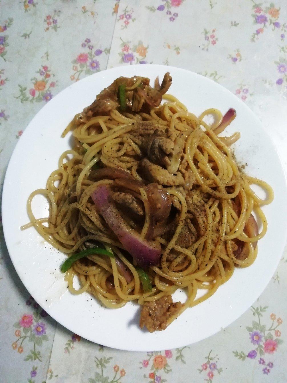 黑胡椒牛柳意大利面