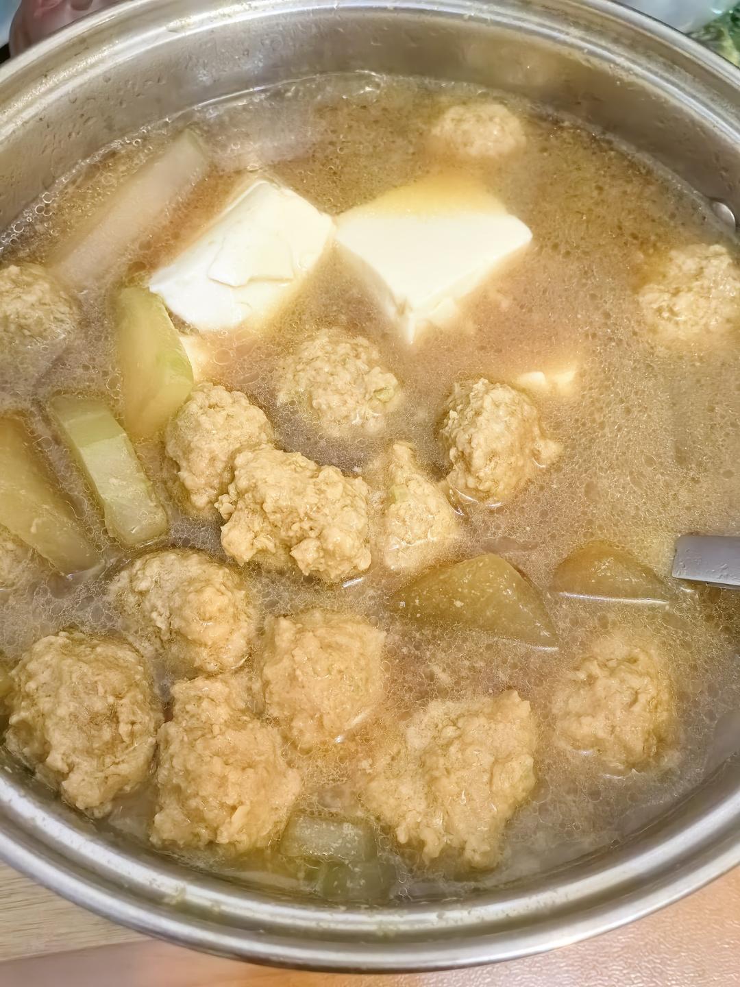 奶奶独门冬瓜丸子汤