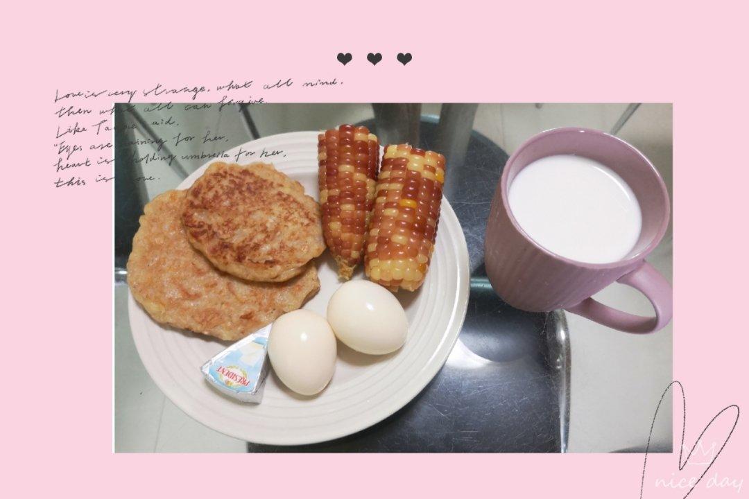 松软细腻的香蕉燕麦松饼/平底锅蒸蛋糕🥞