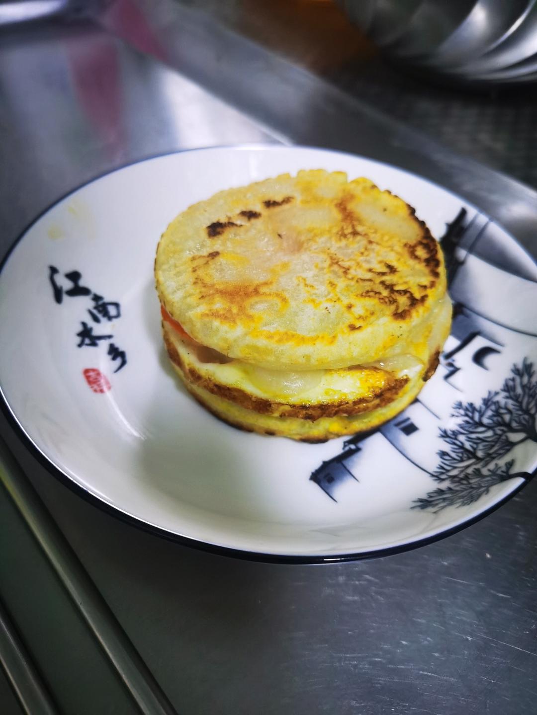 早餐霸王~沉甸甸鸡蛋汉堡