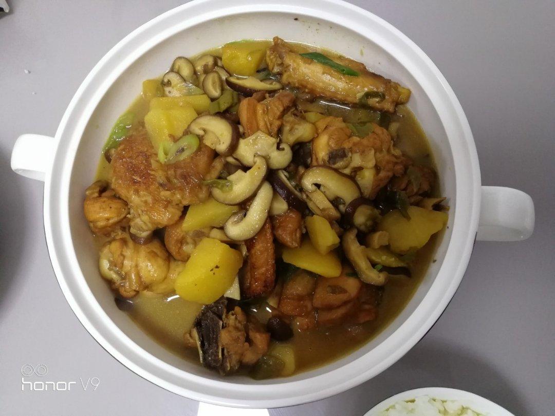 香菇鸡肉炖土豆
