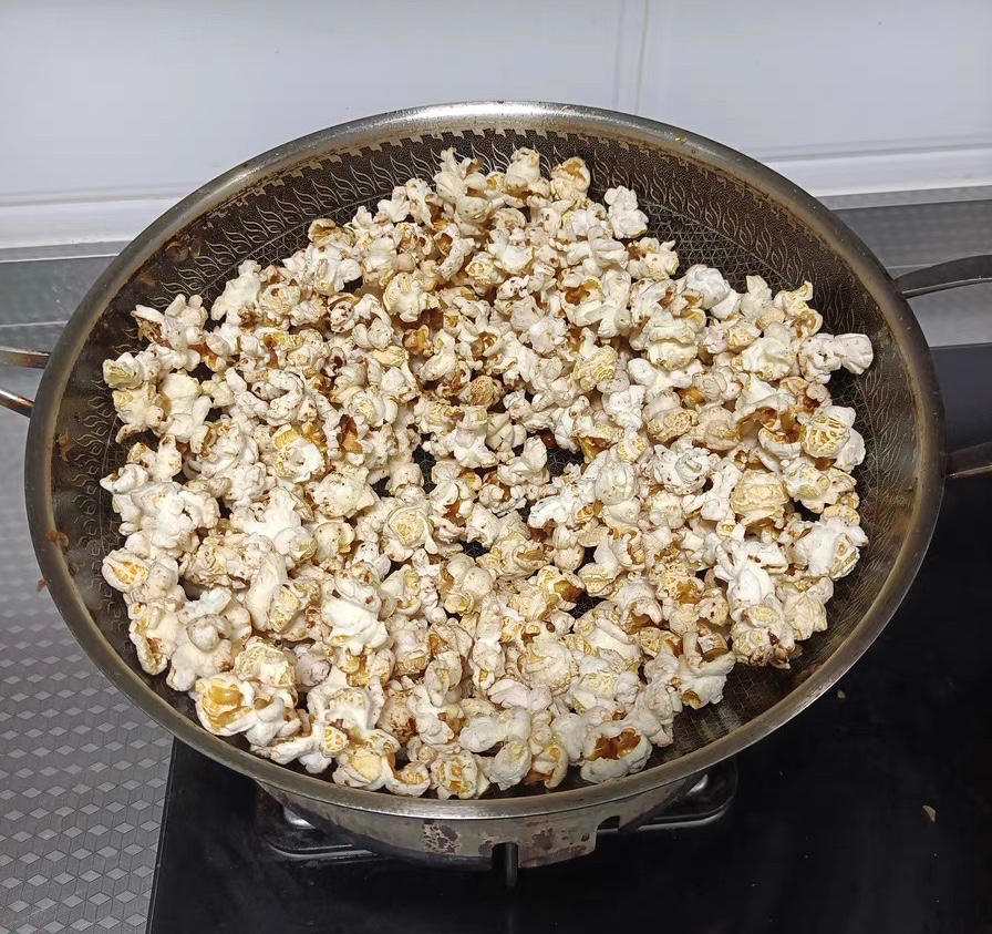 咸甜酥脆的焦糖海盐爆米花|可外出携带的小零食