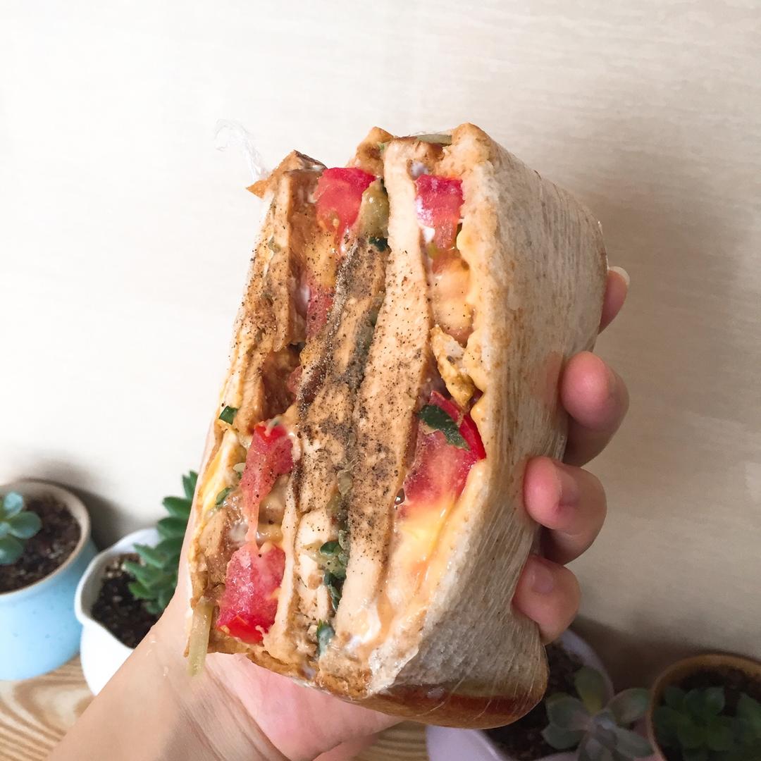 低脂早餐的美味吃法，超大份哦——鸡胸肉三明治