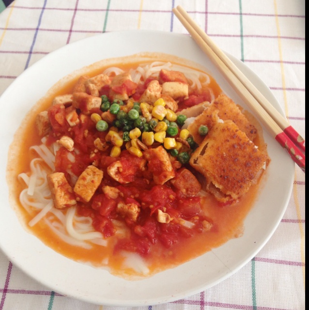 番茄烧豆腐面(Noodle with Braised Firm Tofu with Tomatoes)