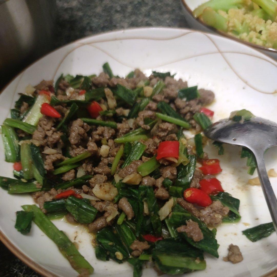 傣味大芫荽炒牛肉