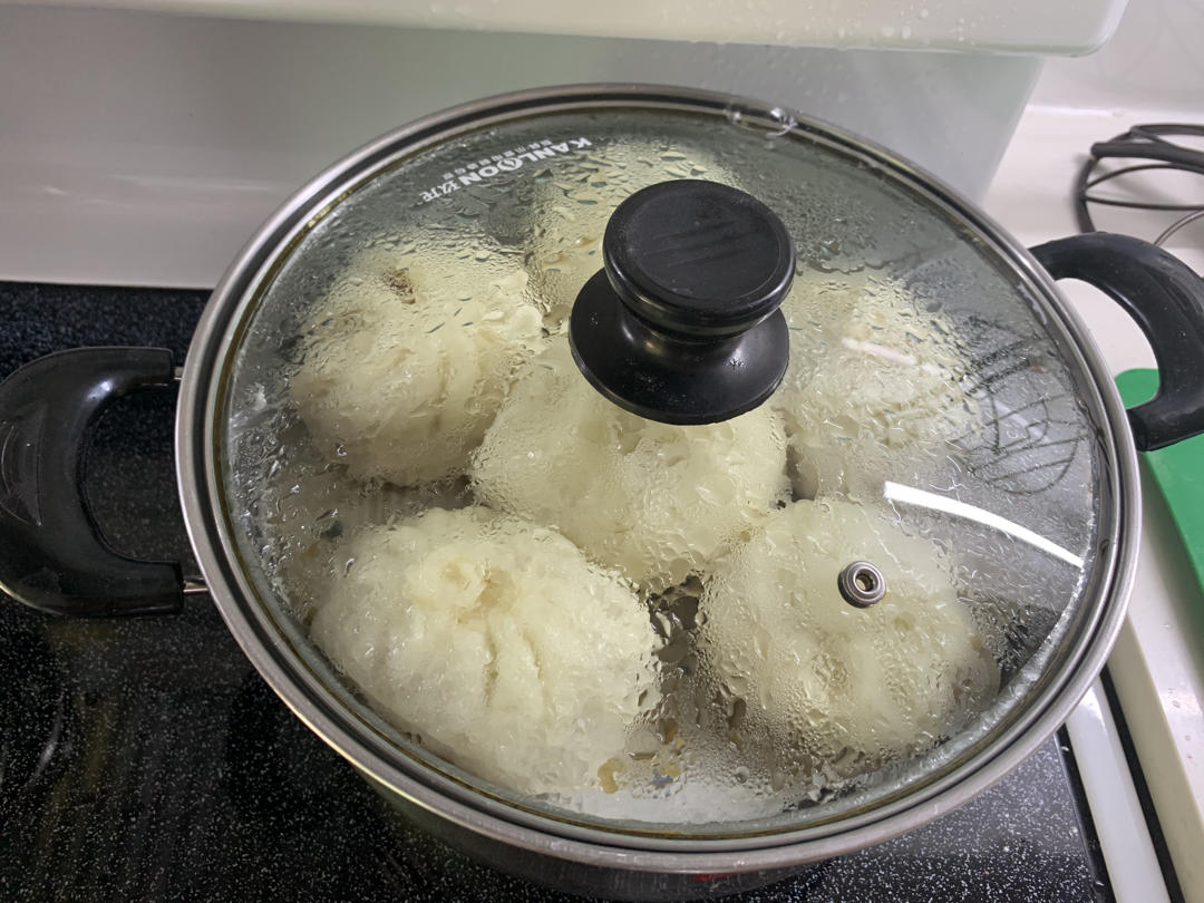 鲜美多汁的洋葱牛肉包子