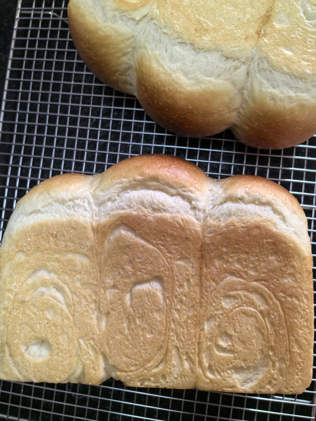 鲜奶牧场吐司制作揭秘，绵密的吐司谁不爱啊