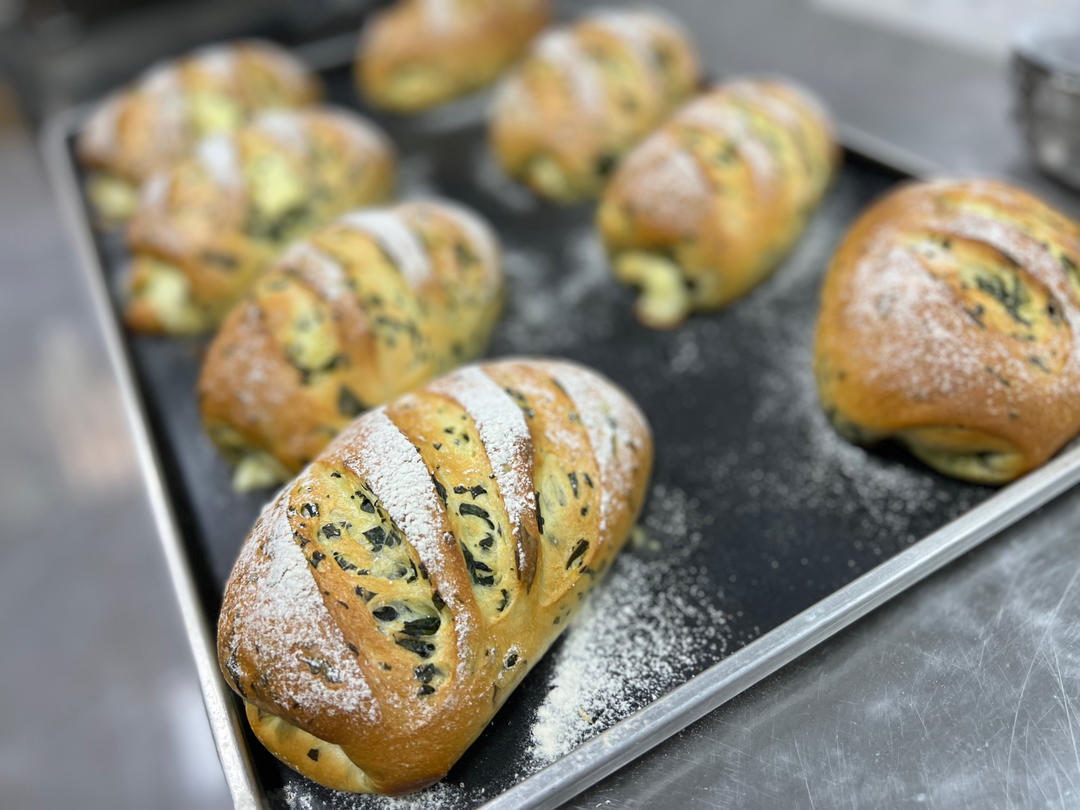 菠菜芝士咸面包