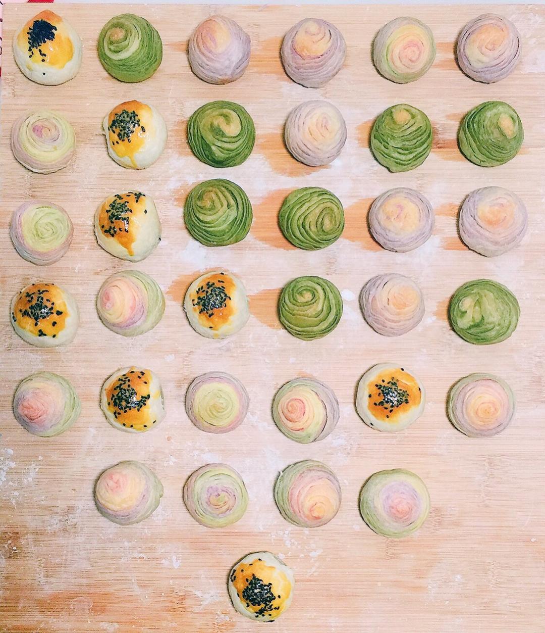 蛋黄酥~紫薯、抹茶、原味~花好月圆，中秋快乐~内附一次做六色蛋黄酥方法~