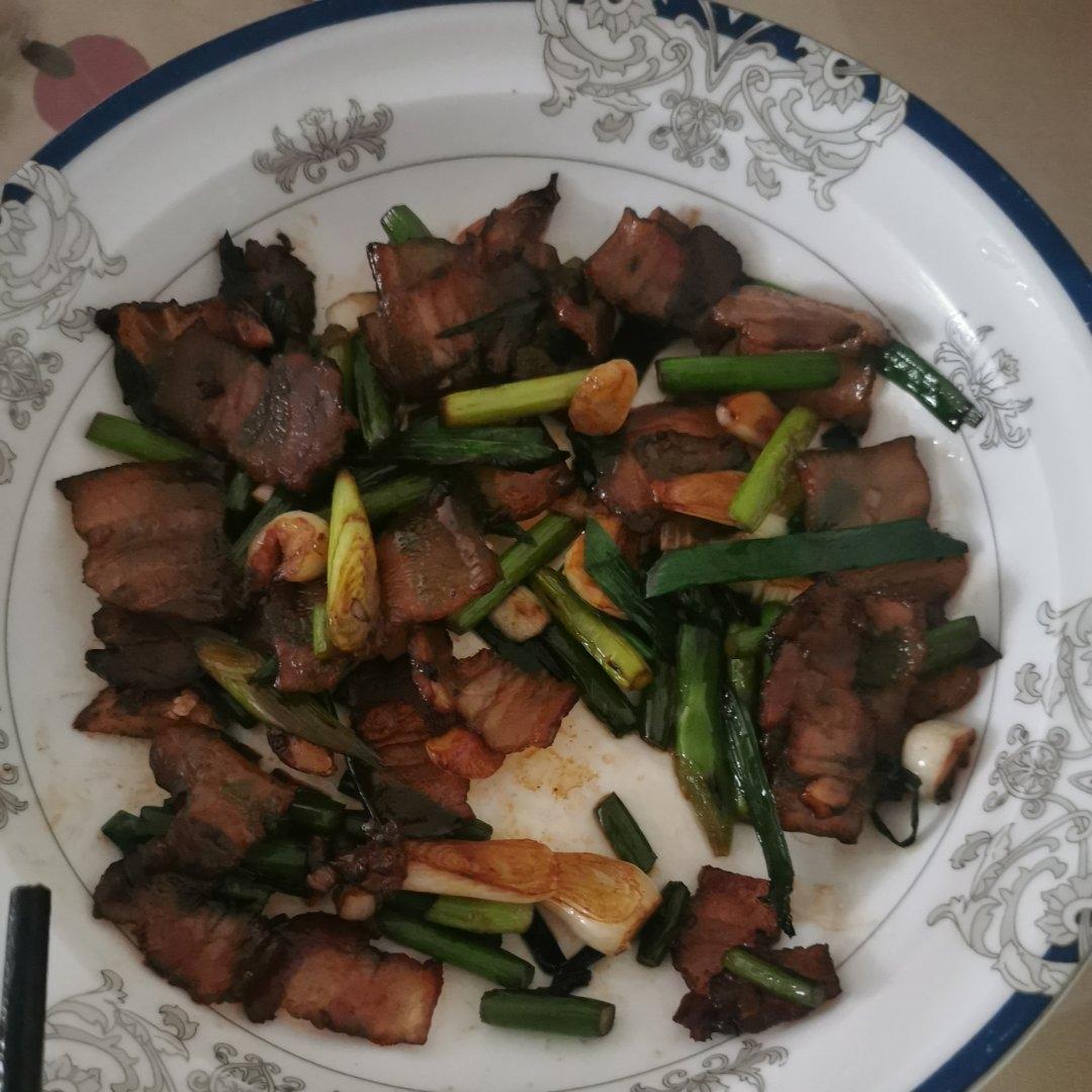 超级下饭的一道菜蒜苔炒风干腊肉