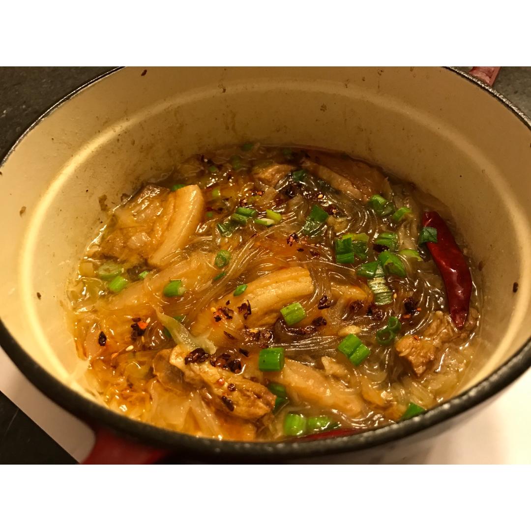 五花肉炖酸菜【最爱妈妈菜】