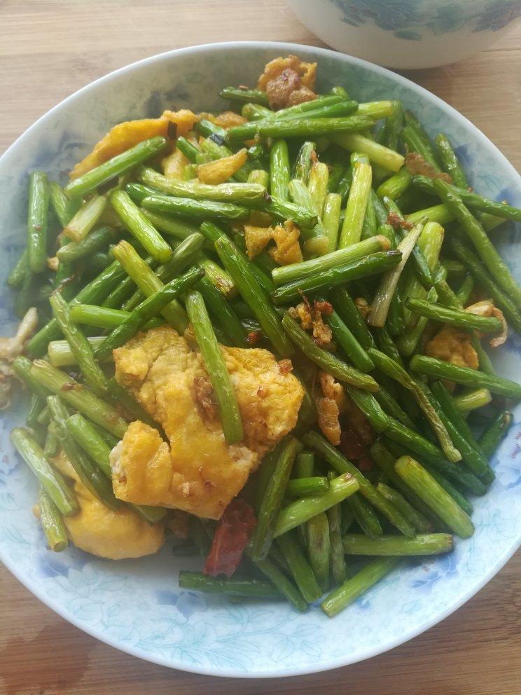蒜薹炒鸡蛋