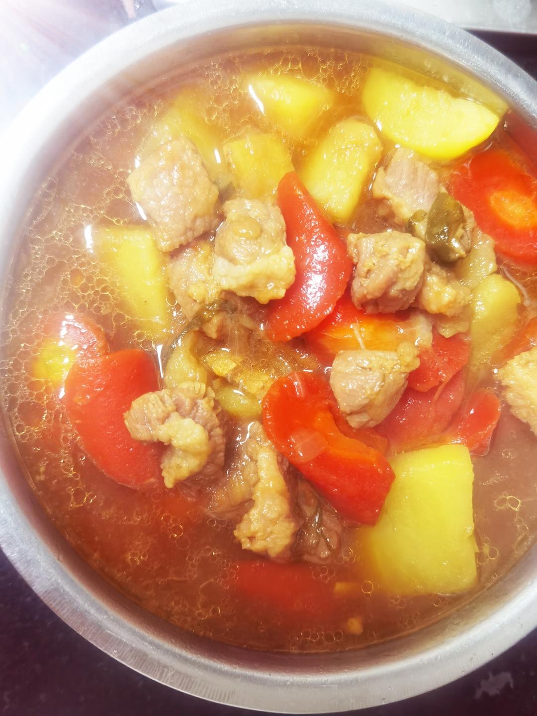 沙沙土豆胡萝卜炖牛肉