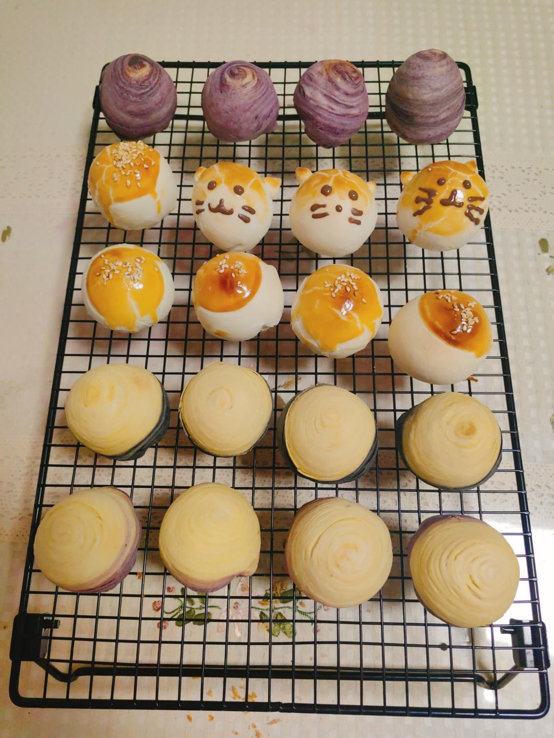 千层彩色蛋黄酥