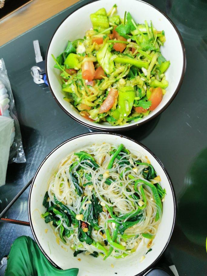 万能凉拌菜料汁（凉拌菠菜粉丝）