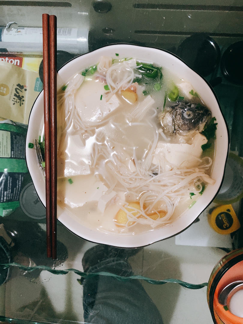 奶白鲫鱼豆腐汤|一条鱼最后的温柔