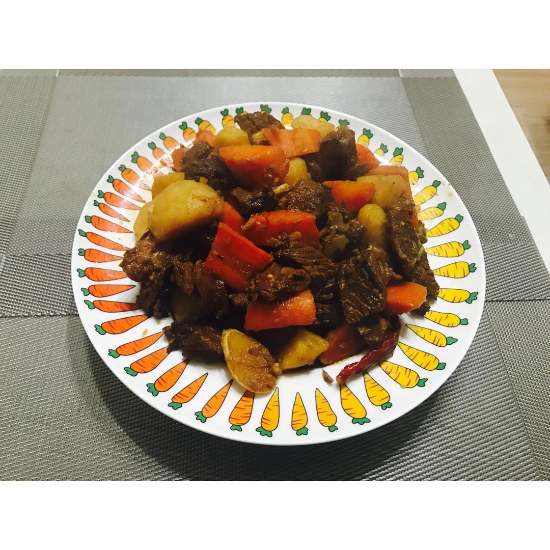 胡萝卜土豆烧牛腩