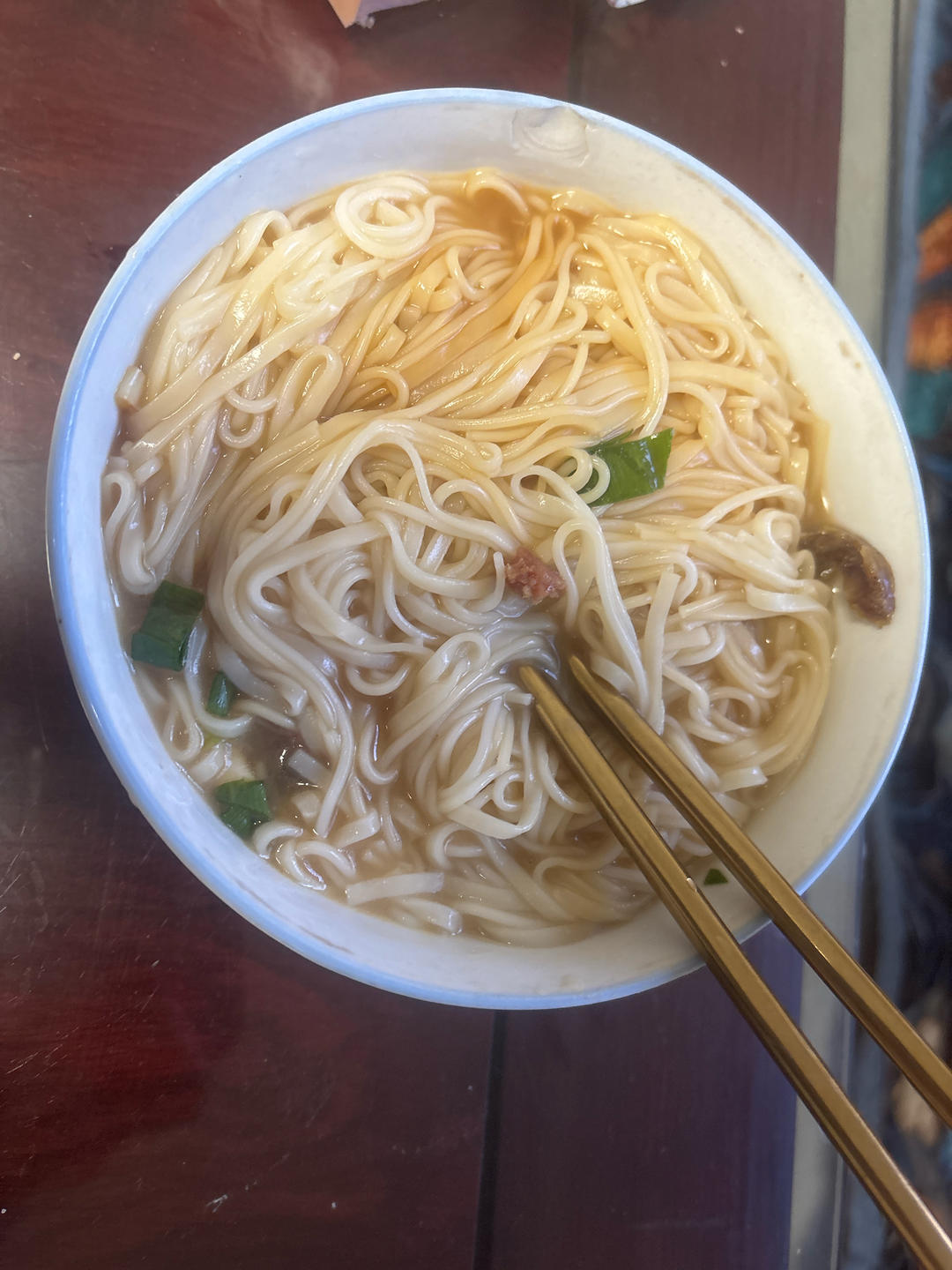 好简单的葱花面条，又鲜又香，早餐来一碗太舒服
