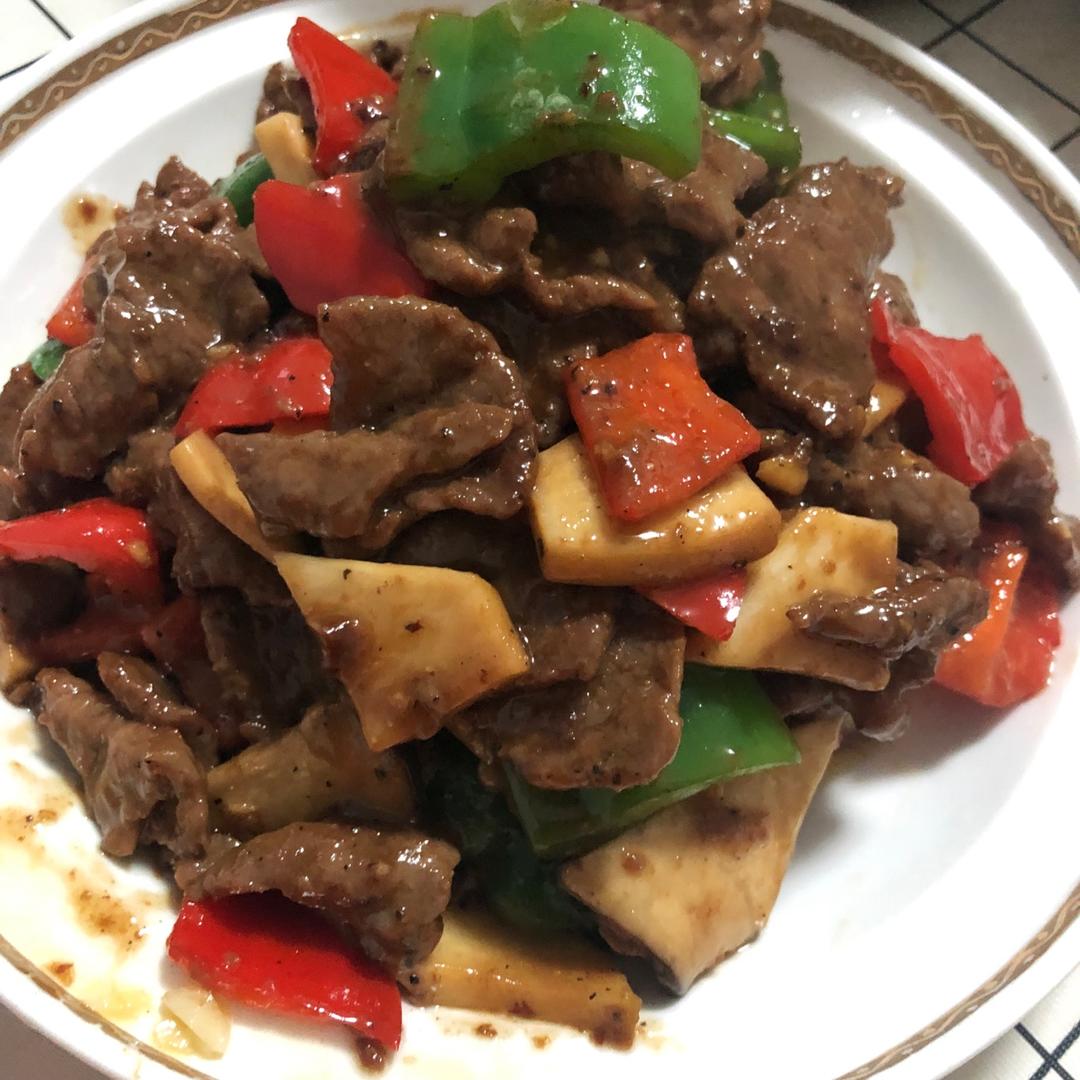 黑椒配牛肉这么好吃，当然是天生一对！——黑椒牛肉粒