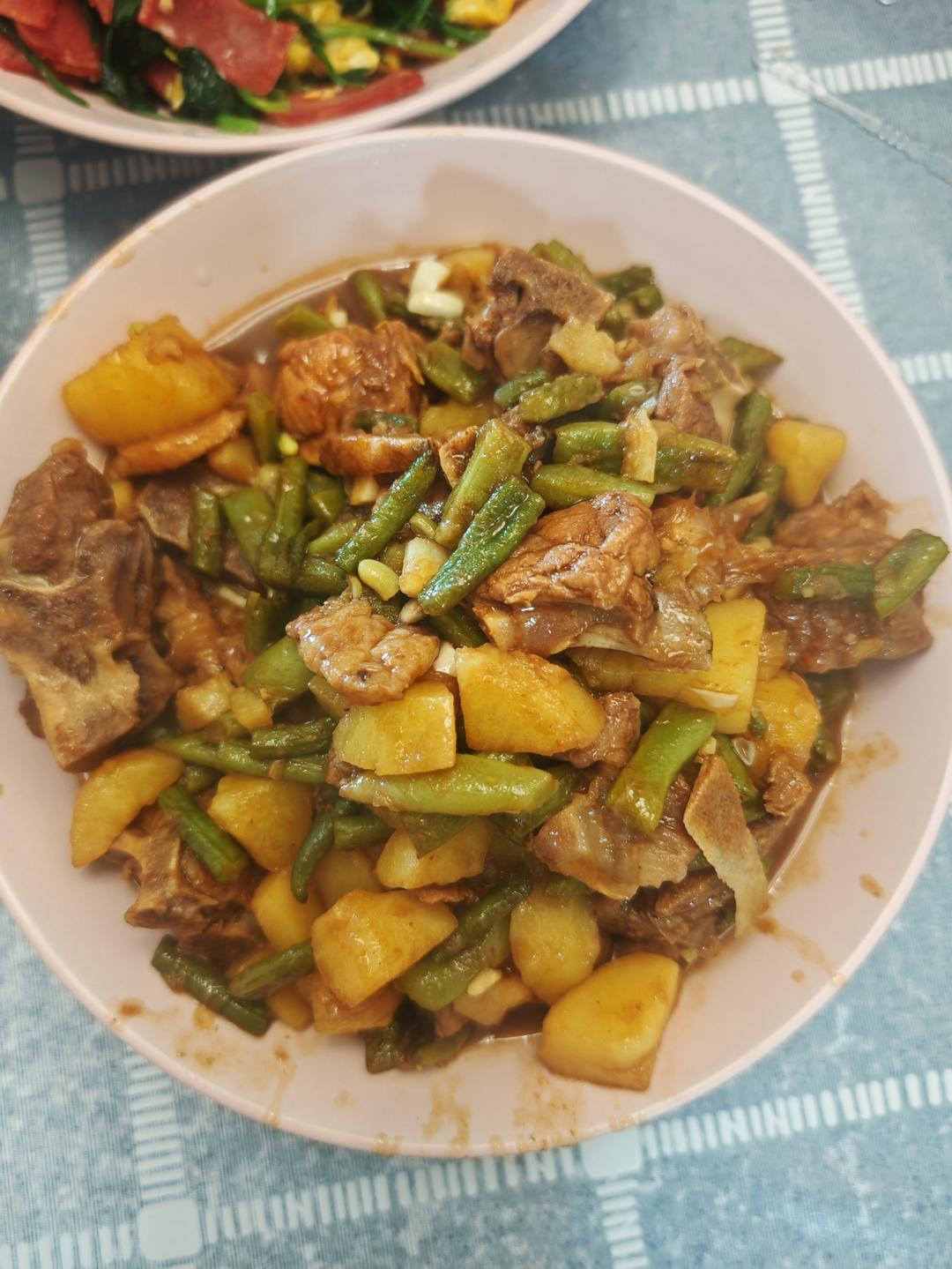 排骨炖豆角土豆——东北夏天必备
