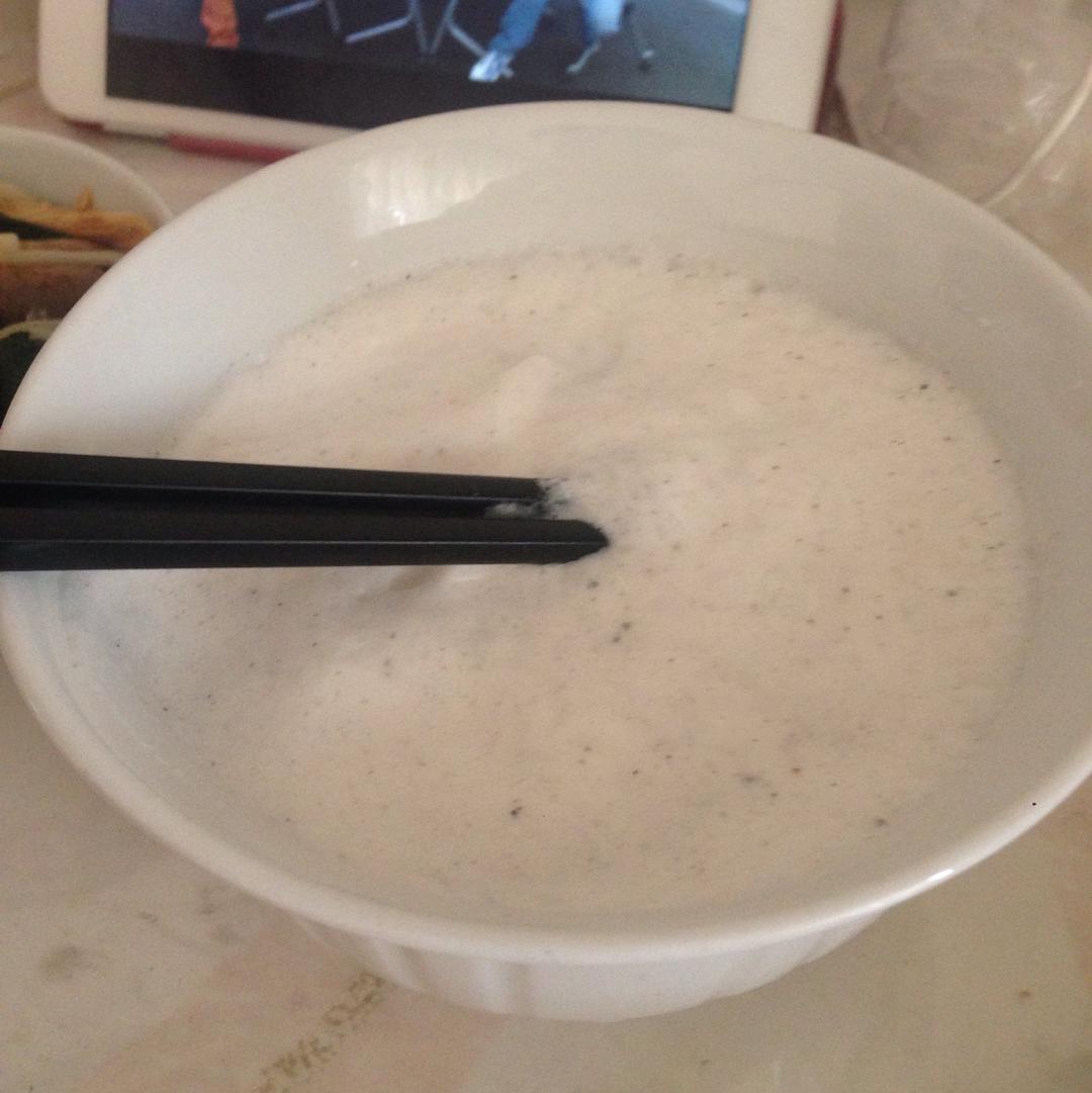 红心火龙果奶昔