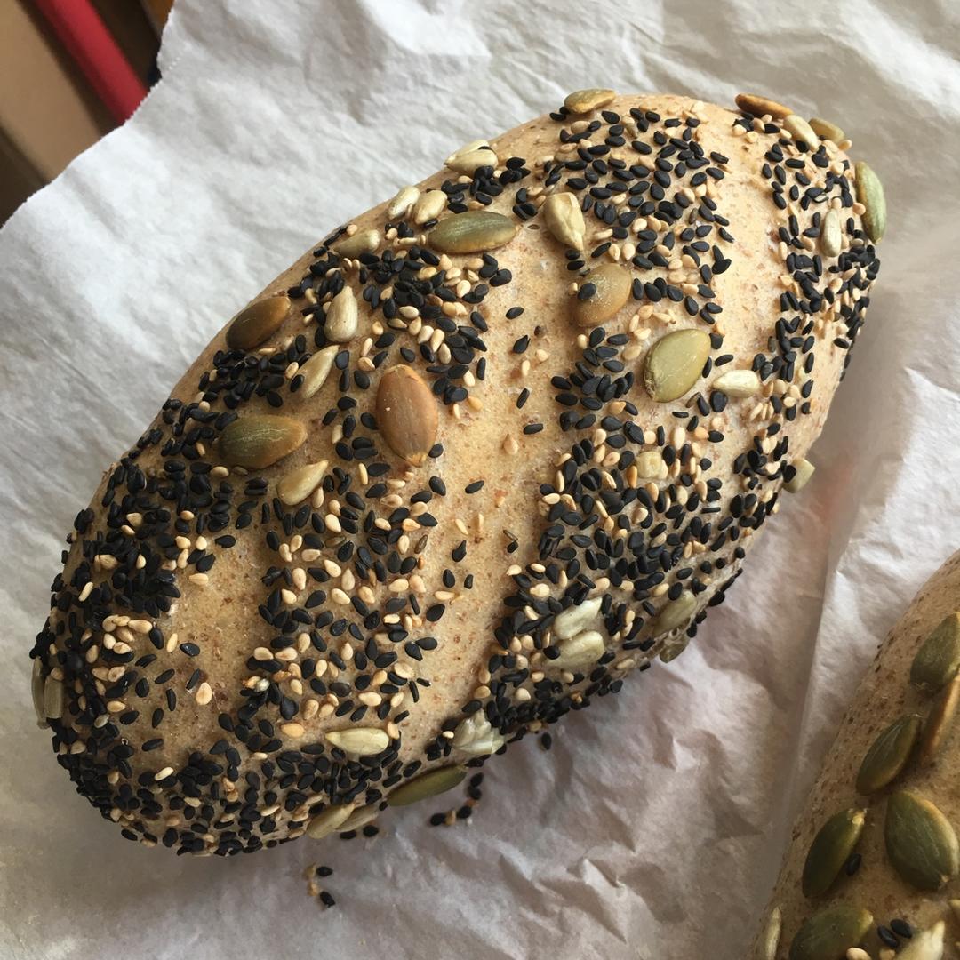 无油无糖红曲蔓越莓奶酪欧包