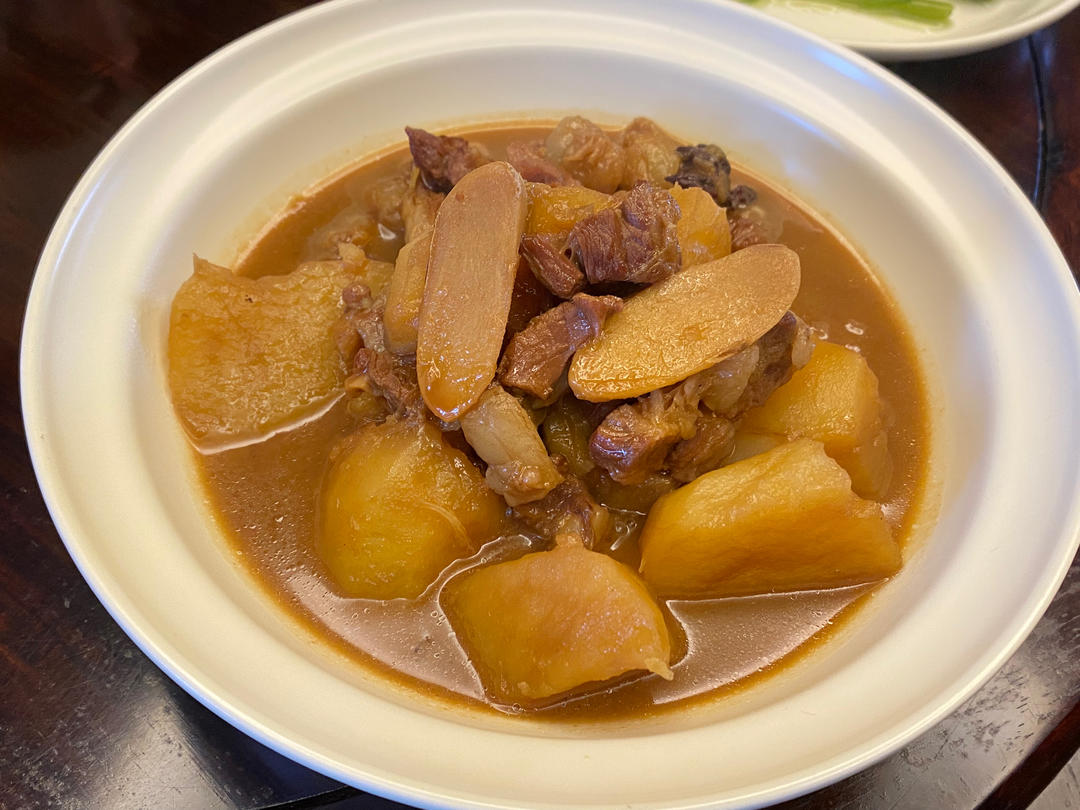 土豆炖牛肉-家常好吃快手！